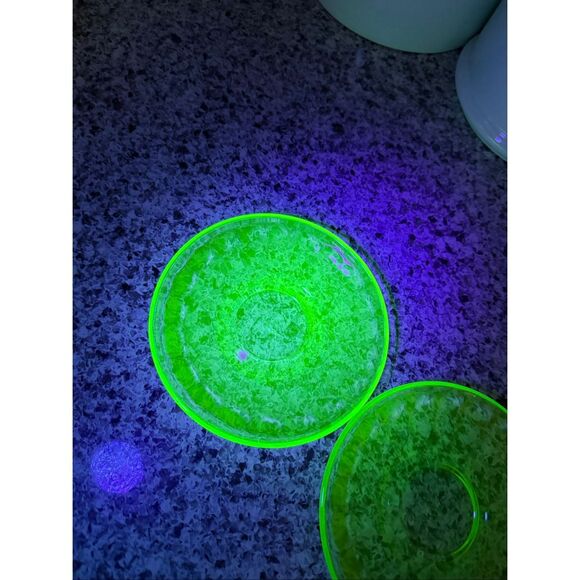 Vintage Federal Green Depression Uranium Glass Saucers Plates 5.5 Inch Set of 2 - Picture 2 of 10